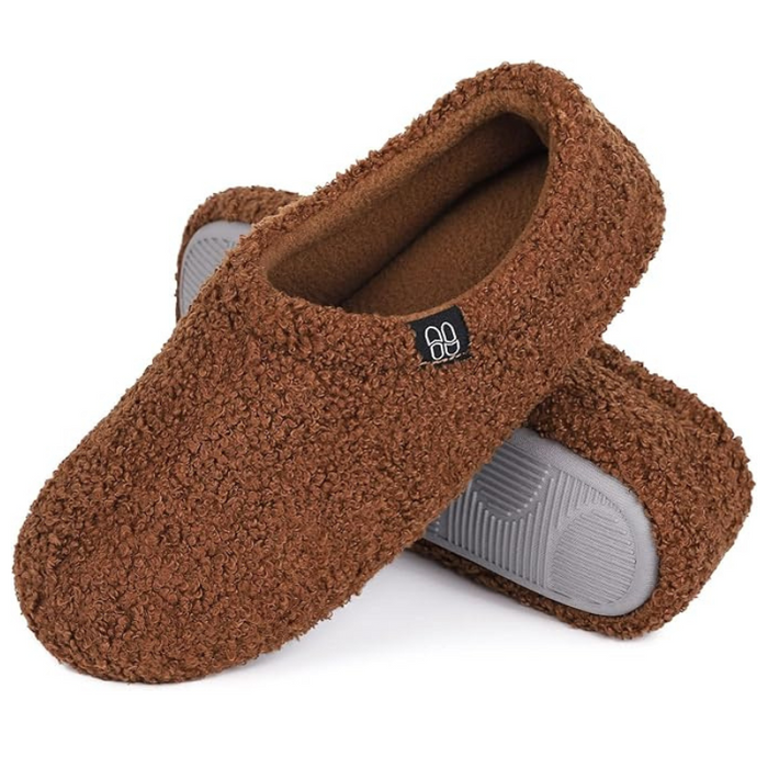 Comfortable Indoor Slippers For Everyday Use With Soft Plush Design
