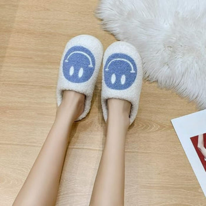 Fluffy Smile Pattern Slippers