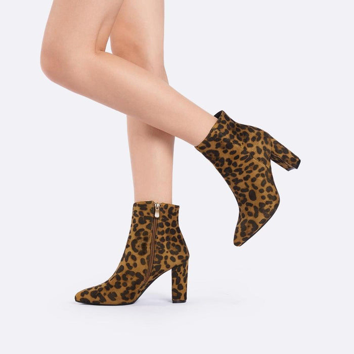 Leopard Print Pointed Boots