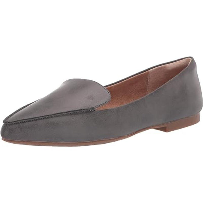 Women Sleek Leather Loafer